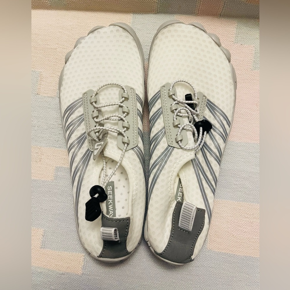 Water shoes